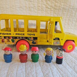 1965 Fisher Price School Bus #192 with 5 Figures